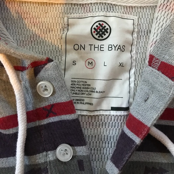 PacSun tribal print hoodie - Picture 3 of 3